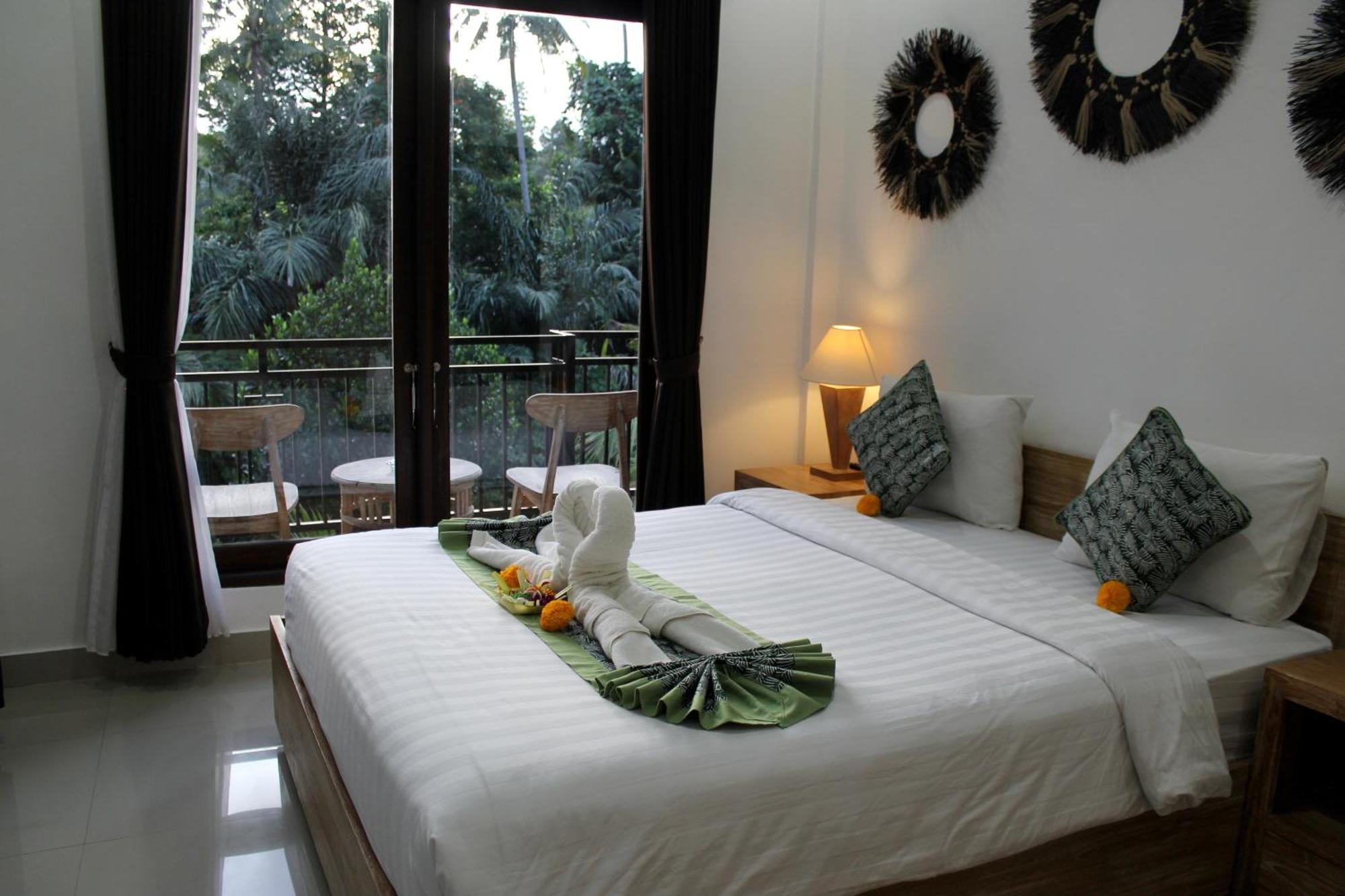 Hanaka Riverside Ubud Extérieur photo