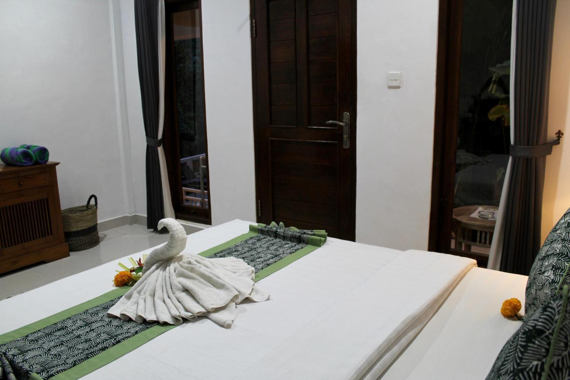 Hanaka Riverside Ubud Extérieur photo