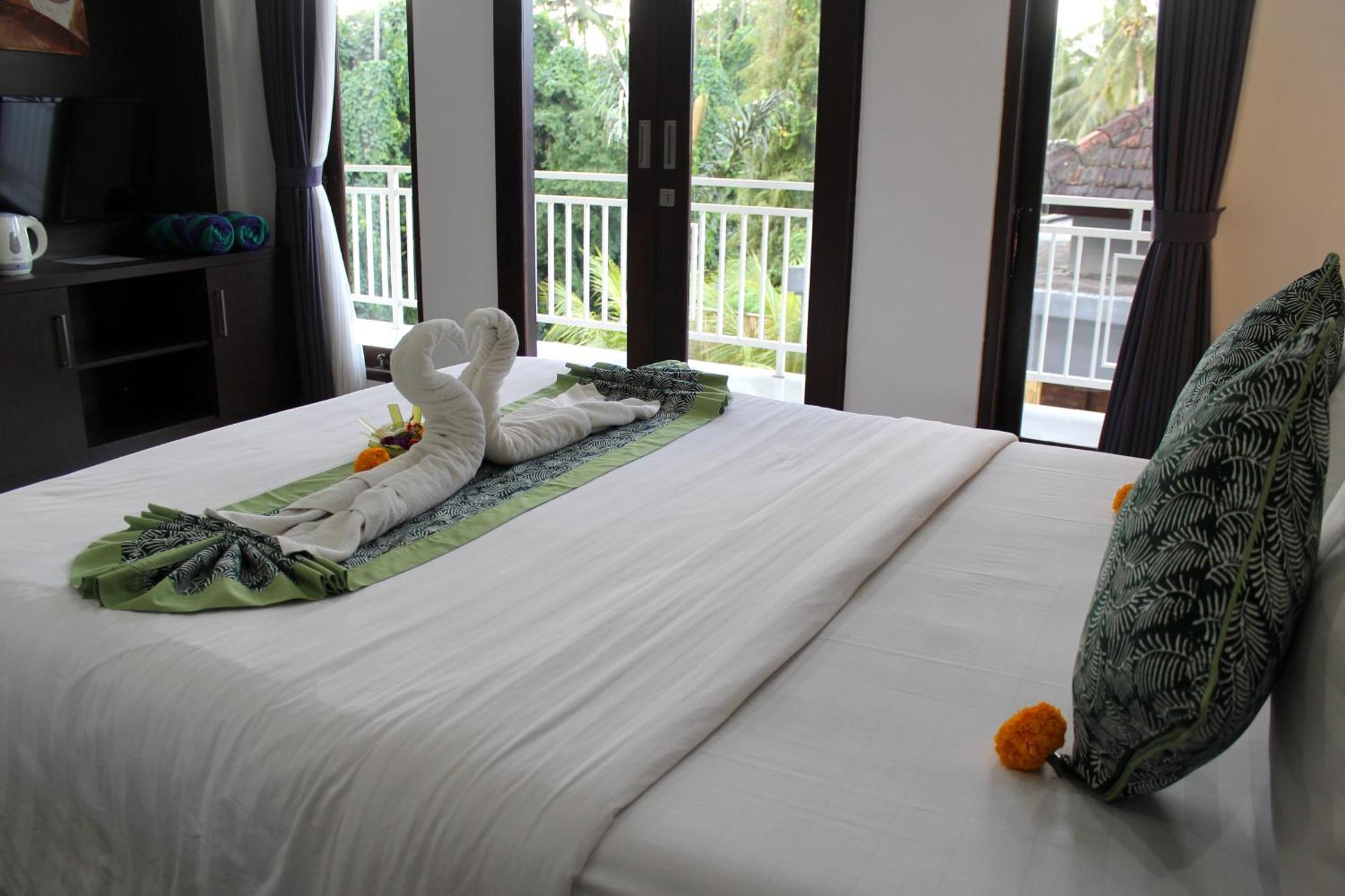 Hanaka Riverside Ubud Extérieur photo